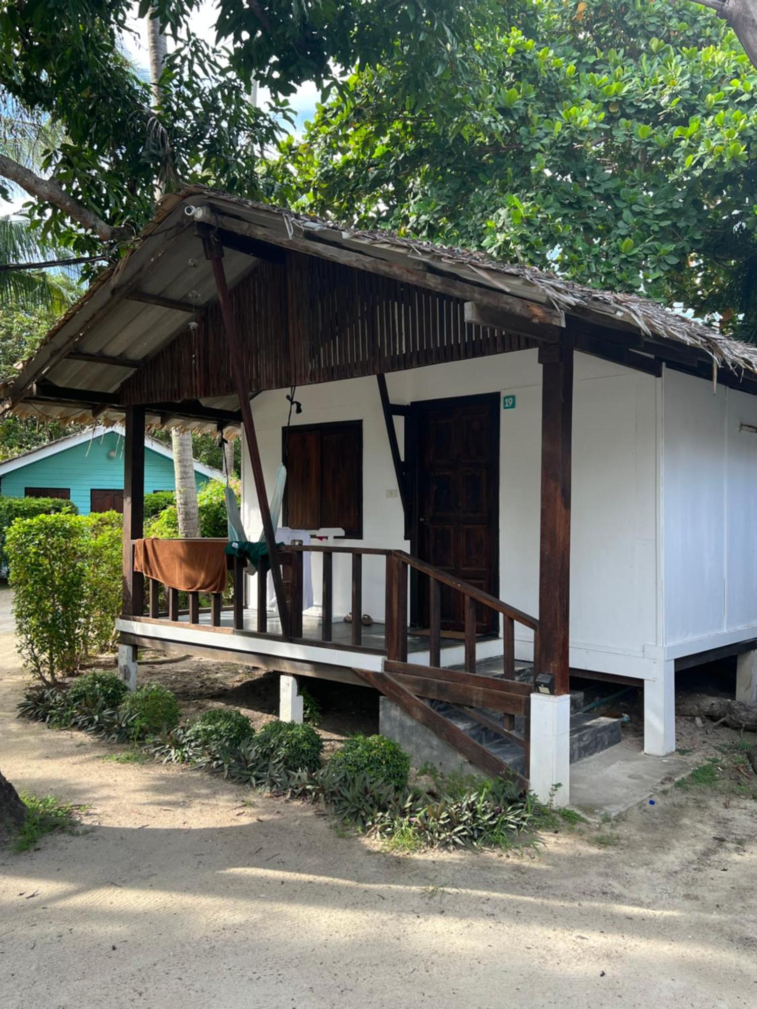 Sarana Bungalows (Adults Only) Baan Tai Camera foto