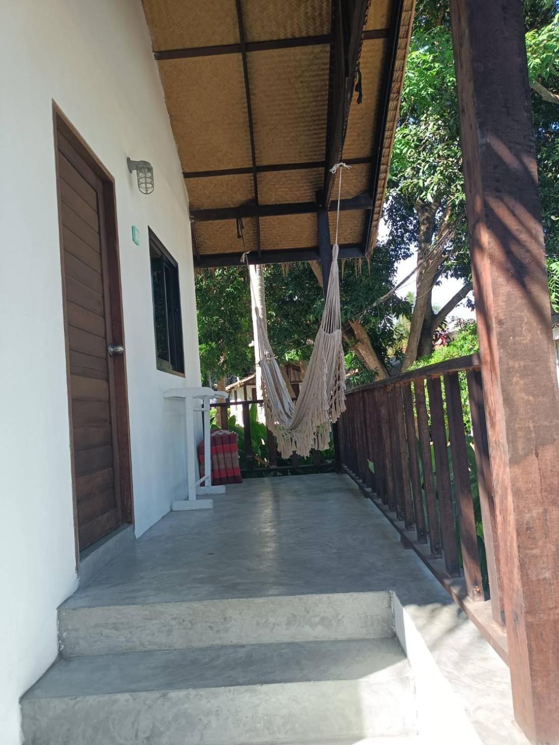 Sarana Bungalows (Adults Only) Baan Tai Camera foto